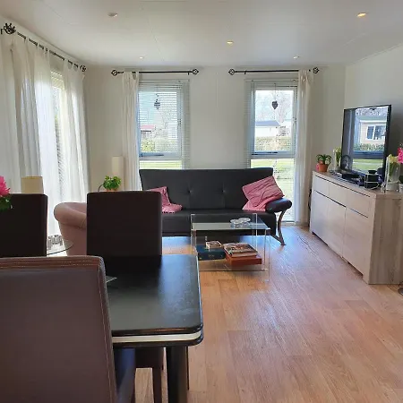 Chalet Burghorn * Schagen